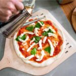 Pelle à pizza en bois 32 cm – Image 3