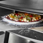 Pelle à pizza perforée de 12 pouces – Image 5