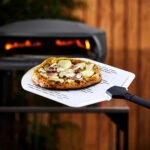 Pelle à pizza perforée de 14 pouces. – Image 8